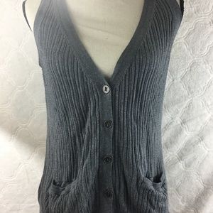 NEW YORK & COMPANY Heather Grey Sweater Vest